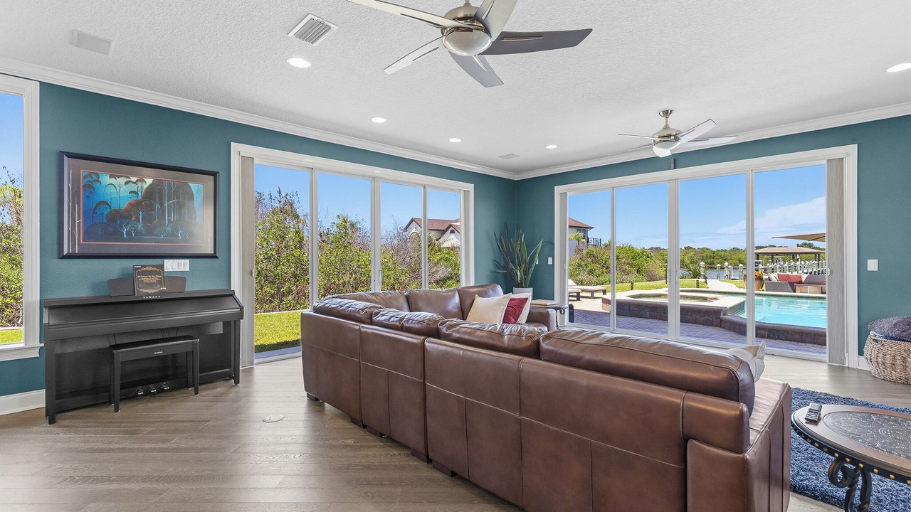Photo of Bedroom in Edgewater