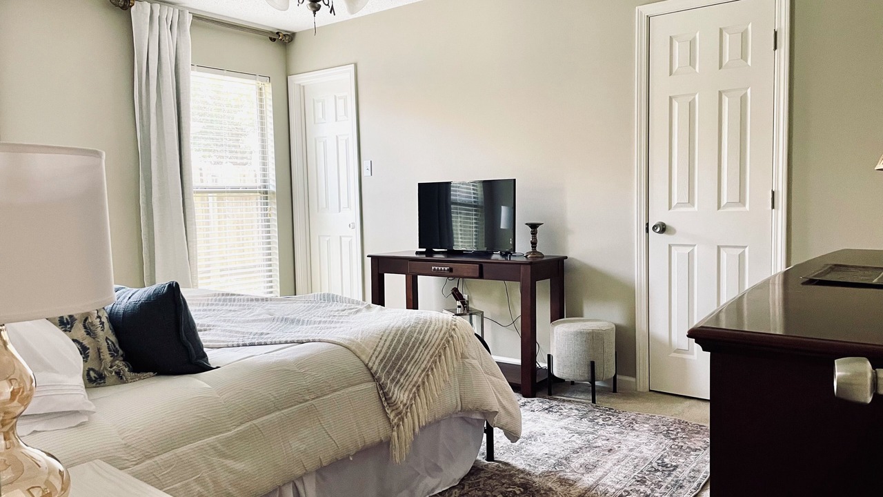 Photo of Bedroom in Mandeville