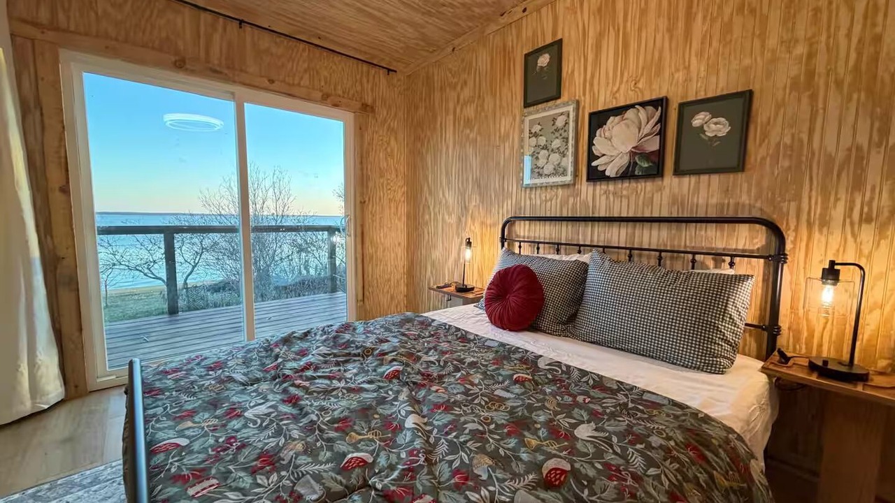 Photo of Bedroom in Eureka