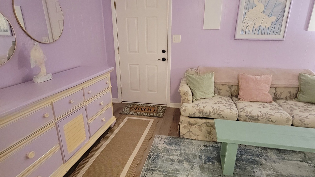 Photo of Livingroom in Ono Island