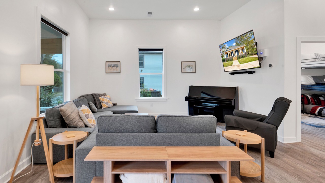 Photo of Livingroom in Crestline Heights