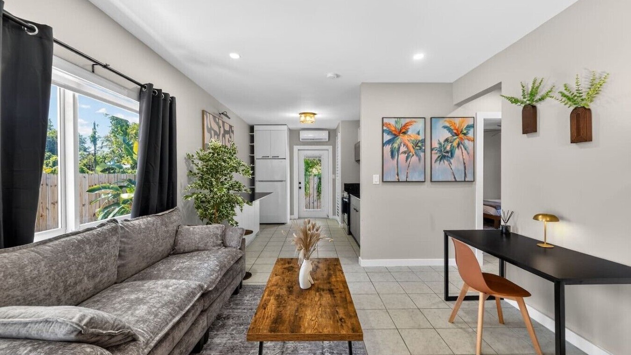 Photo of Livingroom in Northeast Miami