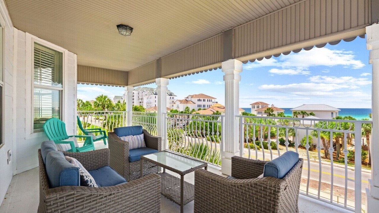 Photo of Patio Balcony in Crystal Shores