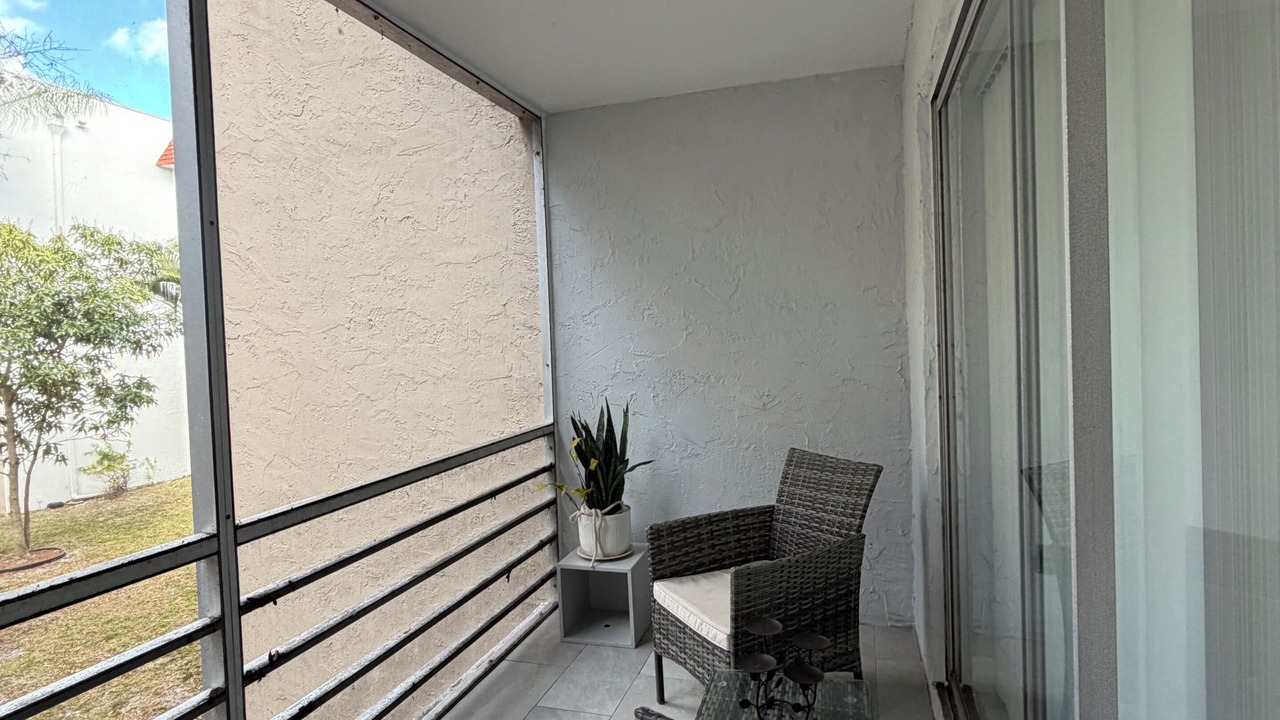 Photo of Patio Balcony in Inverrary