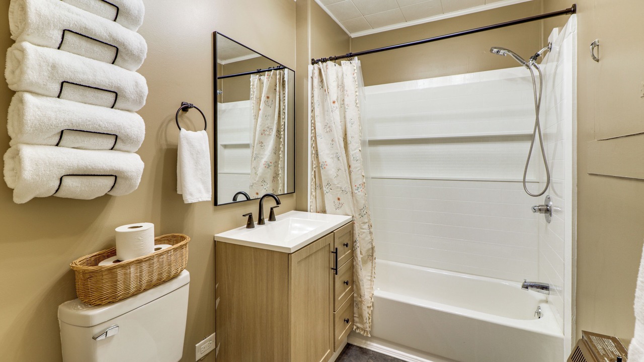 Photo of Bathroom in Lineville