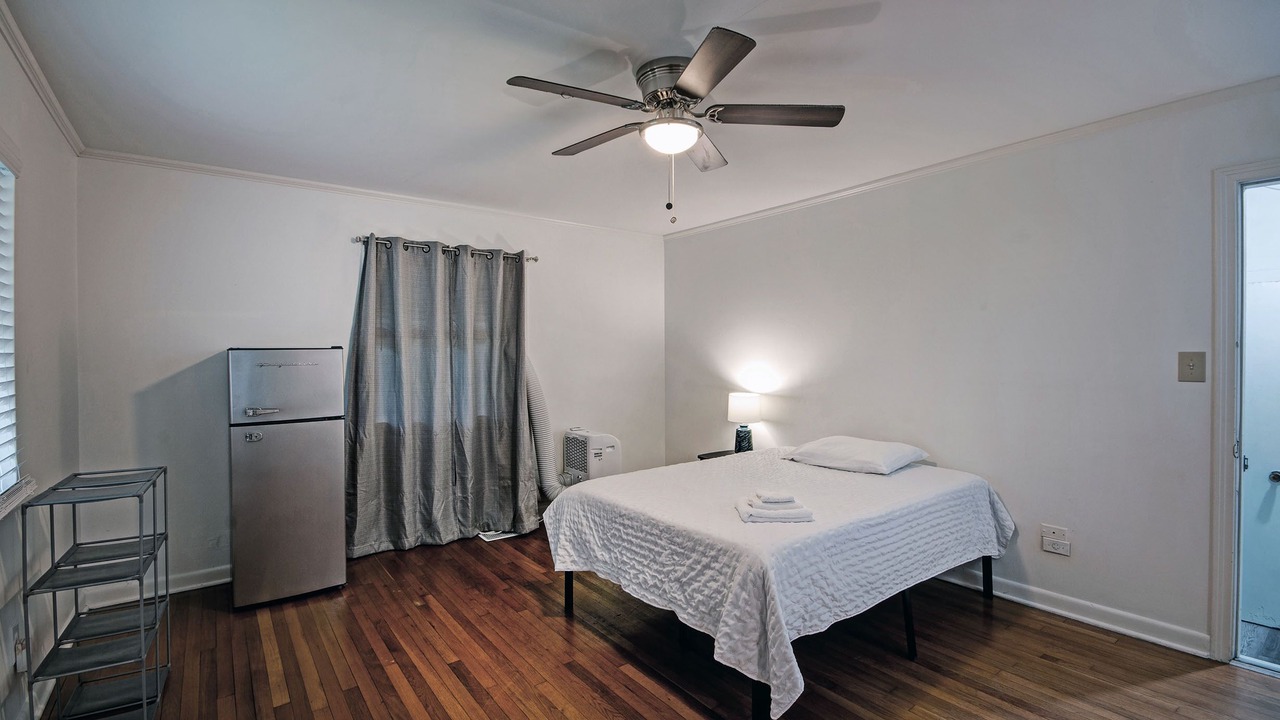 Photo of Bedroom in Tougaloo