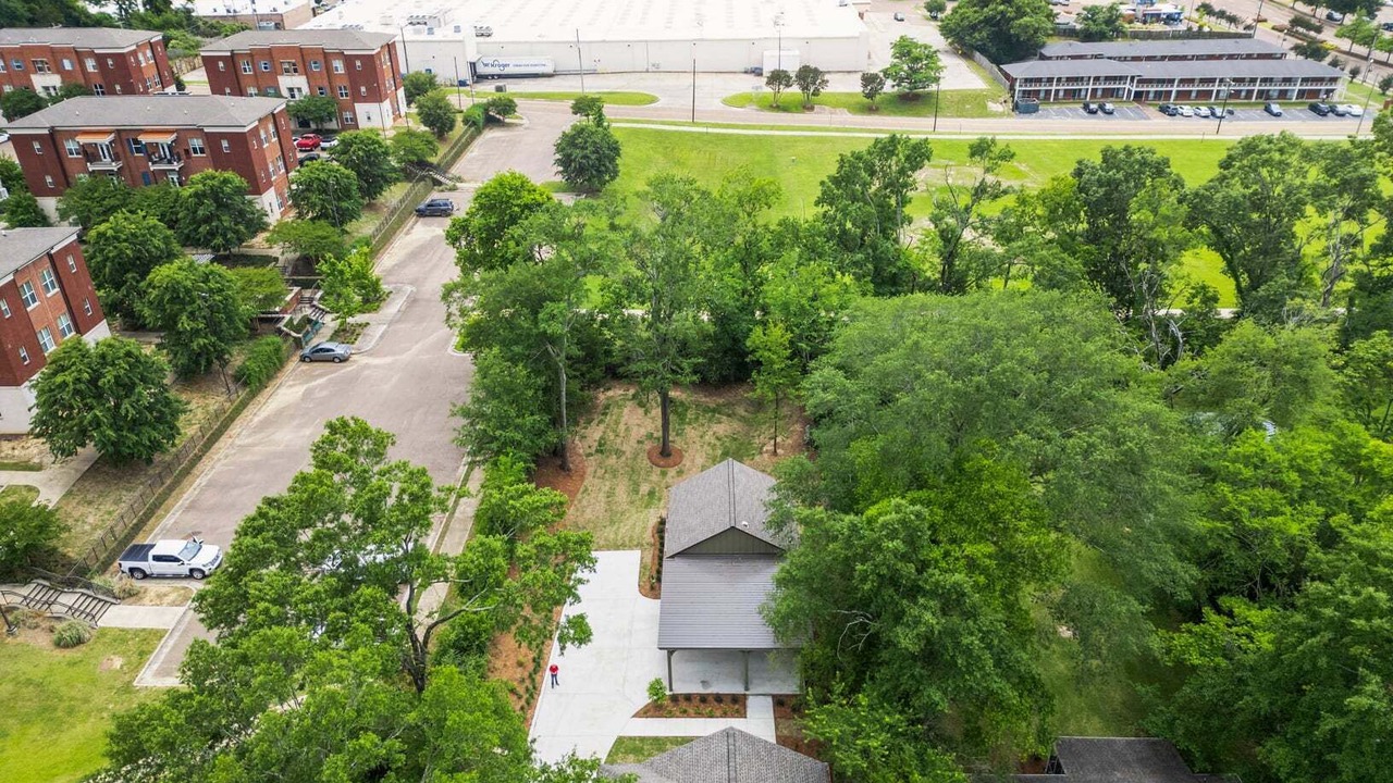 Photo of Outdoor in Clinton