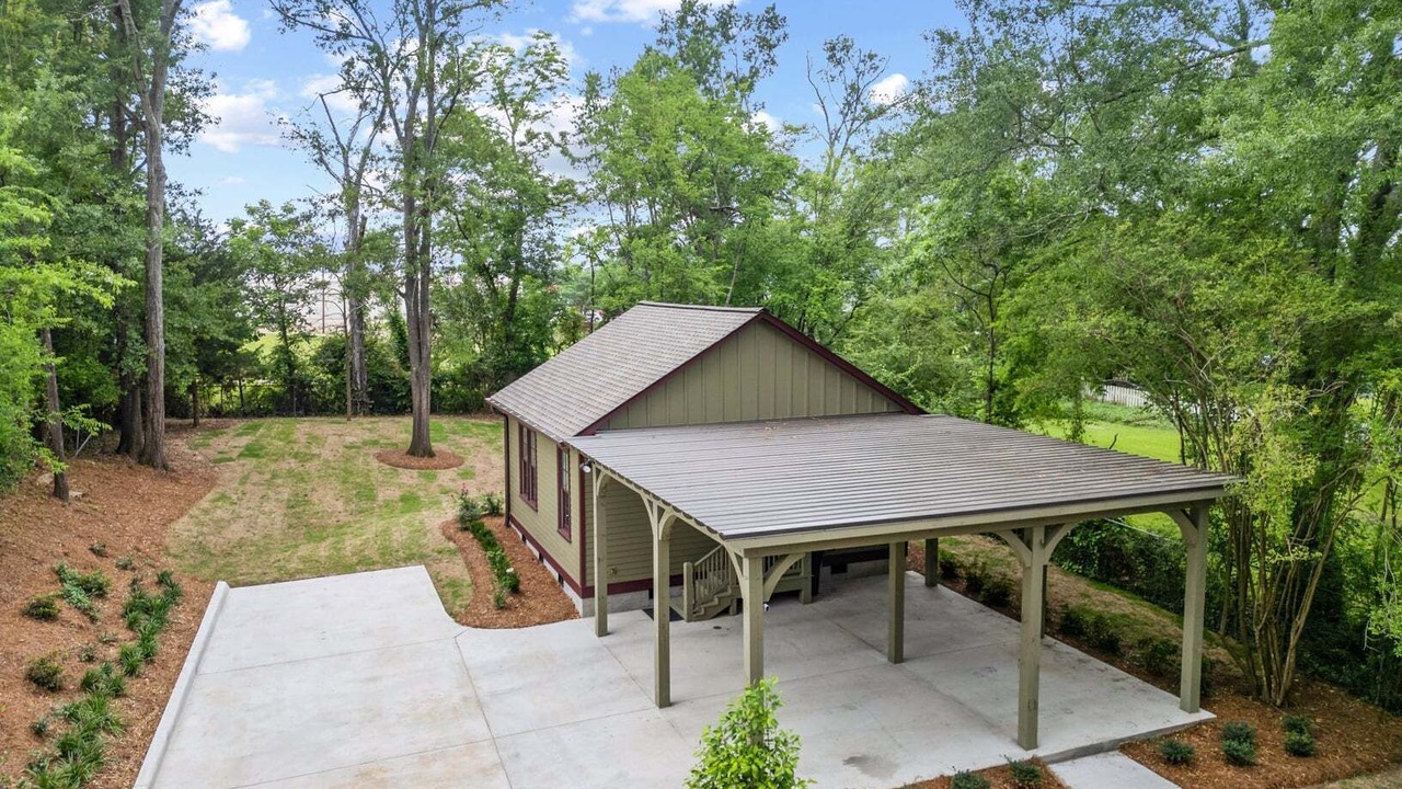 Photo of Outdoor in Clinton