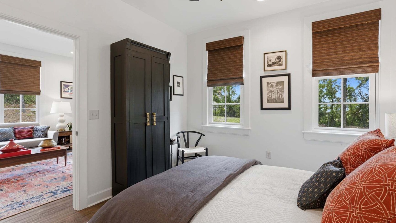 Photo of Bedroom in Clinton
