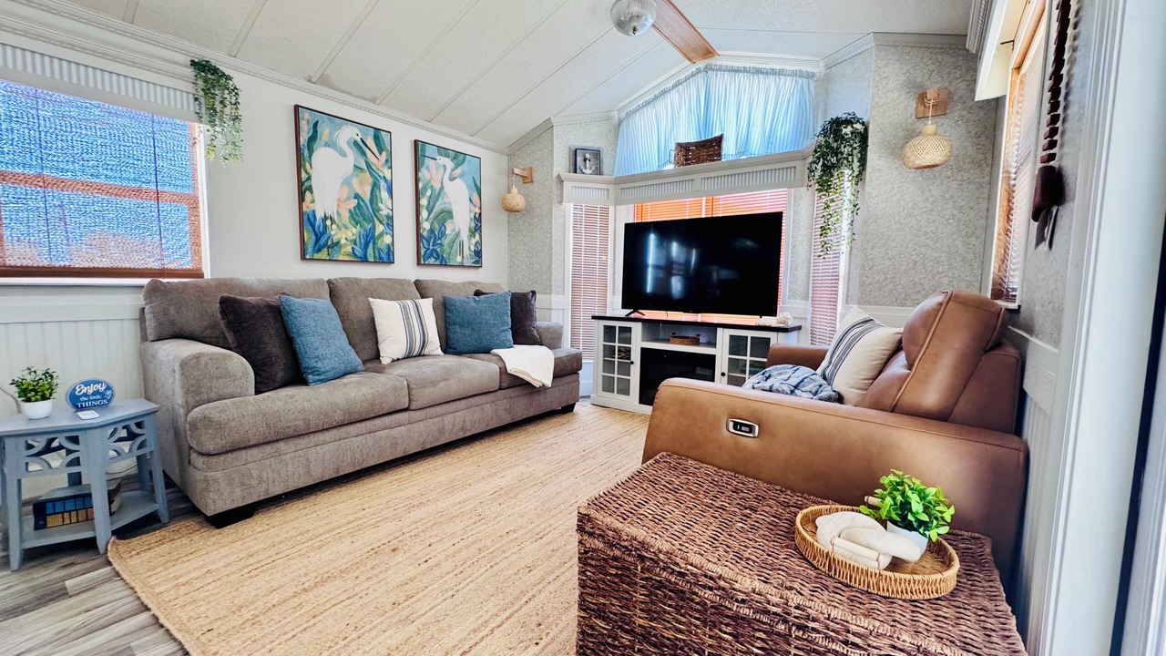 Photo of Livingroom in Keaton Beach
