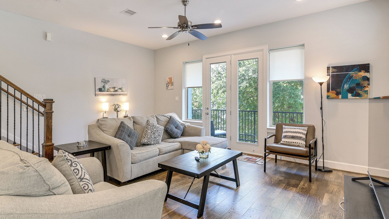 Photo of Livingroom in Midtown