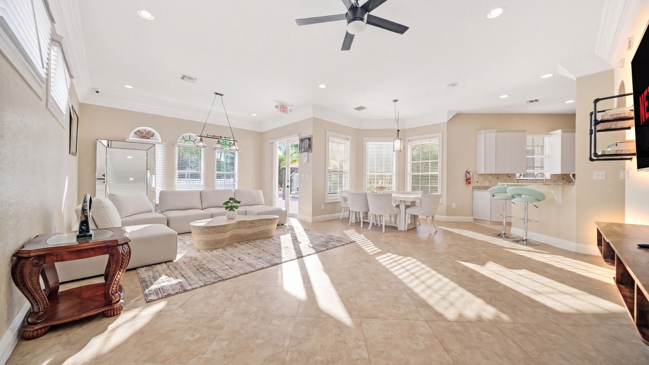 Photo of Livingroom in Coconut Creek