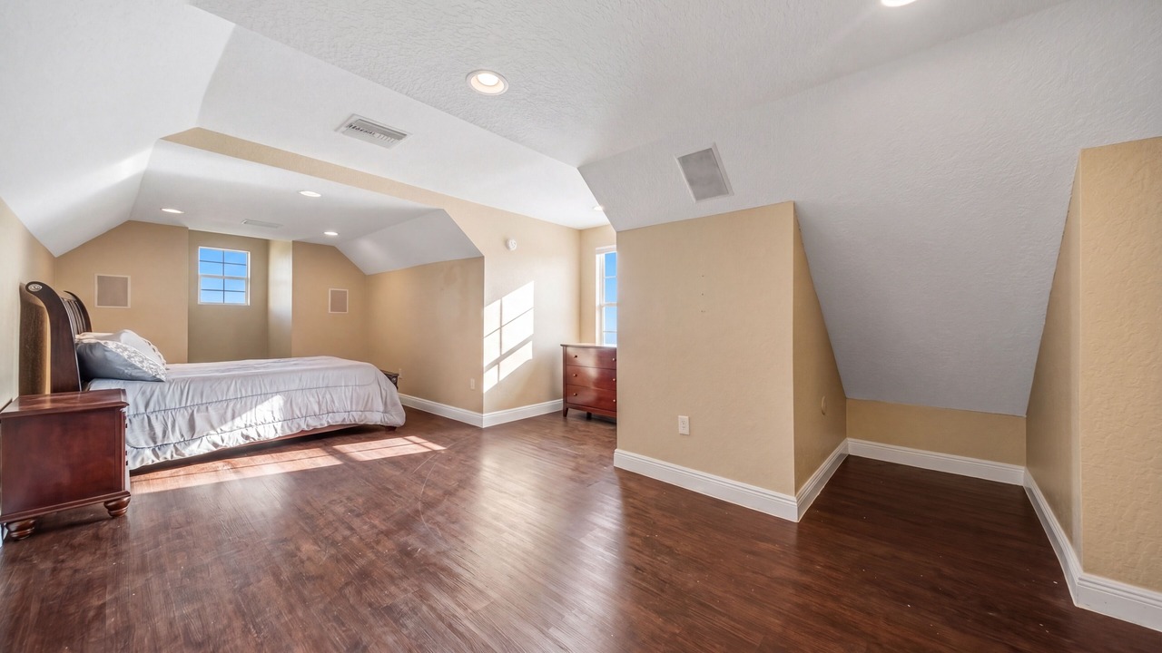 Photo of Bedroom in Coconut Creek