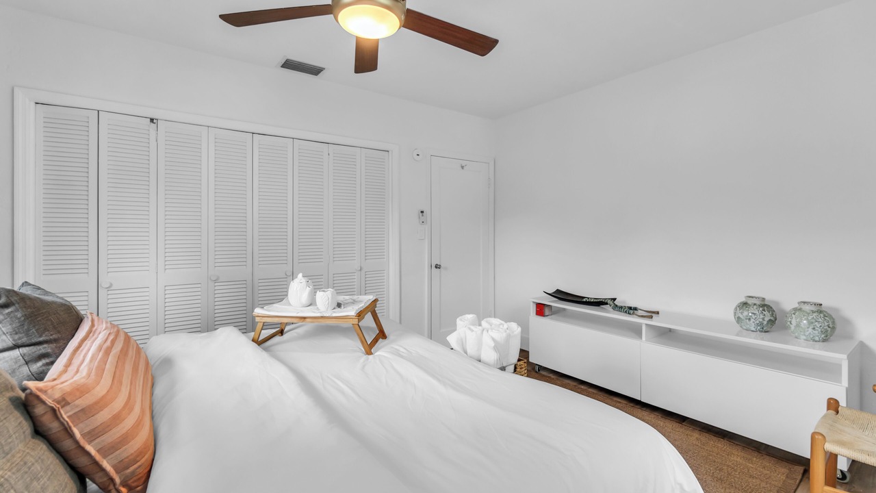 Photo of Bedroom in Biscayne Park