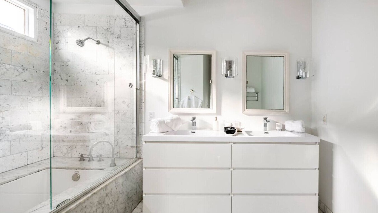 Photo of Bathroom in East Riverside