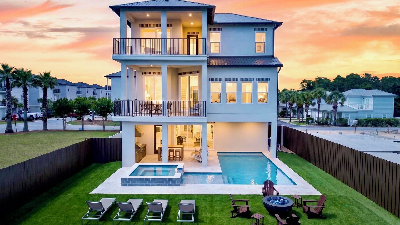 Photo of Outdoor in Miramar Beach