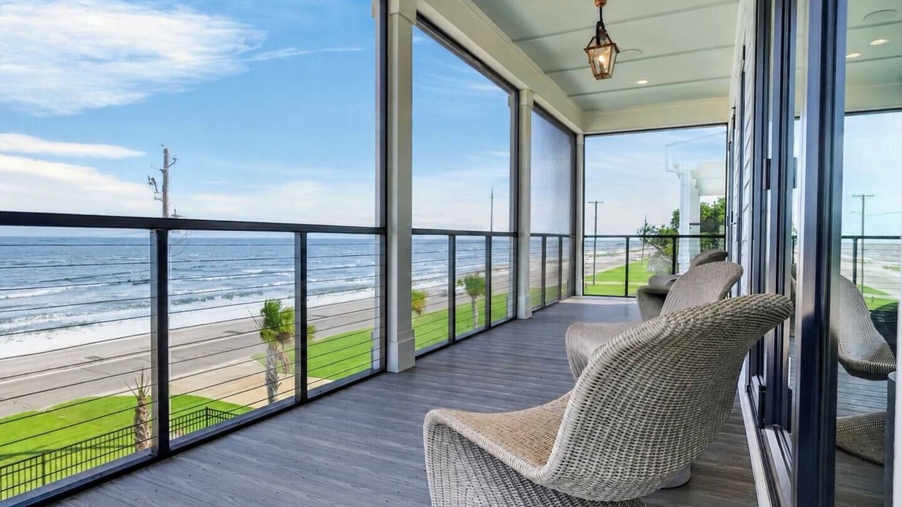 Photo of Patio Balcony in Waveland