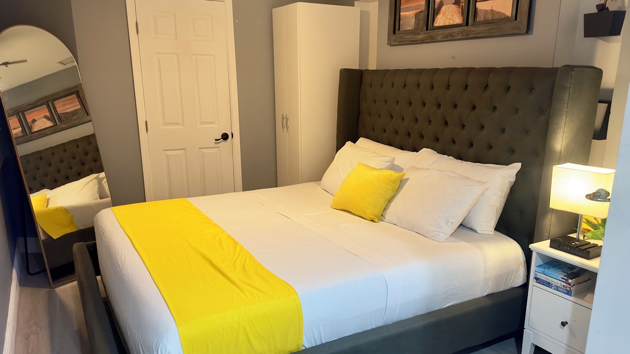 Photo of Bedroom in Sunrise