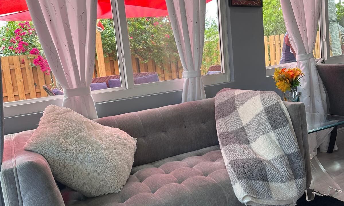 Photo of Livingroom in Sunrise