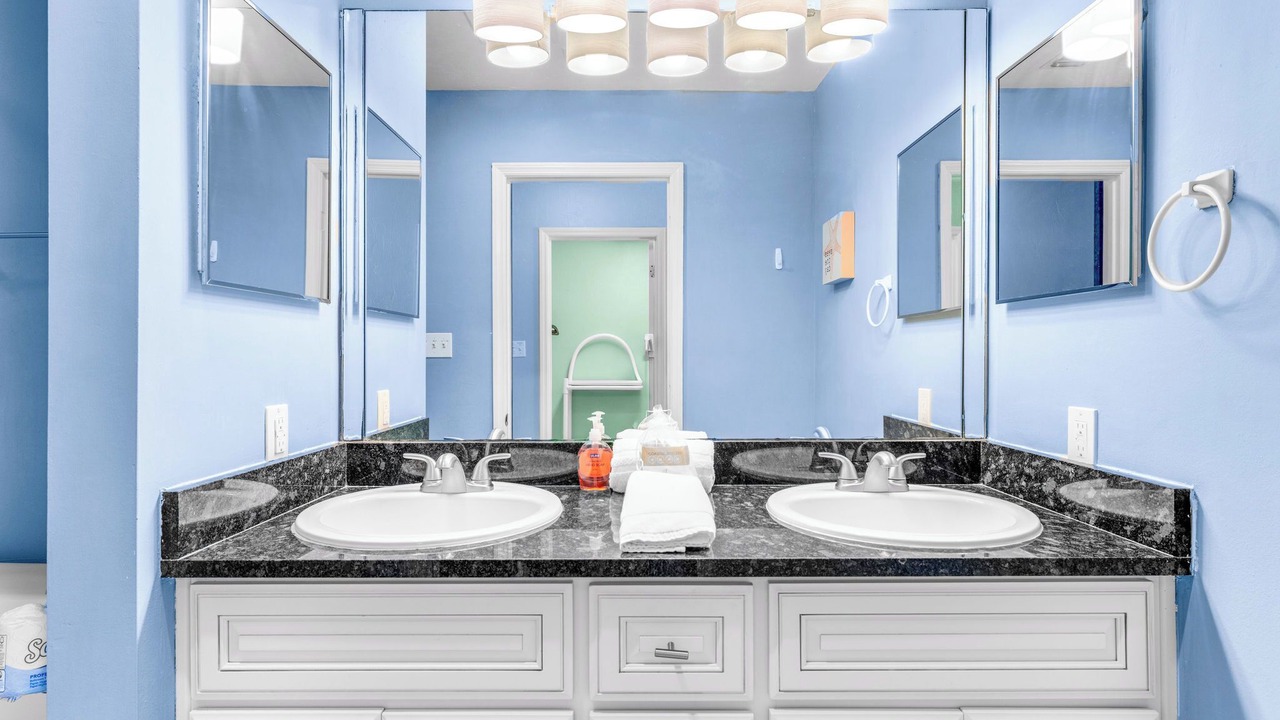 Photo of Bathroom in East End
