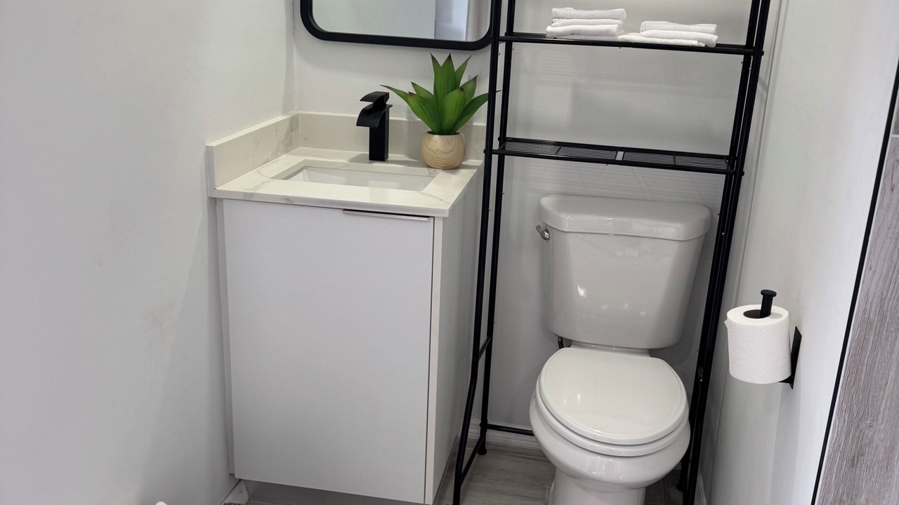 Photo of Bathroom in Driftwood