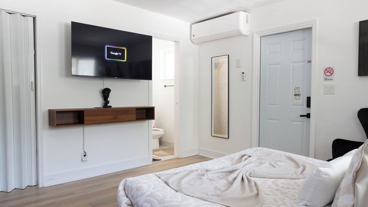 Photo of Bedroom in Coral Ridge Isles