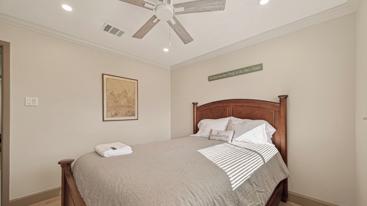 Photo of Bedroom in Pasadena