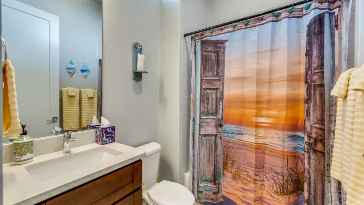 Photo of Bathroom in Farmers Branch