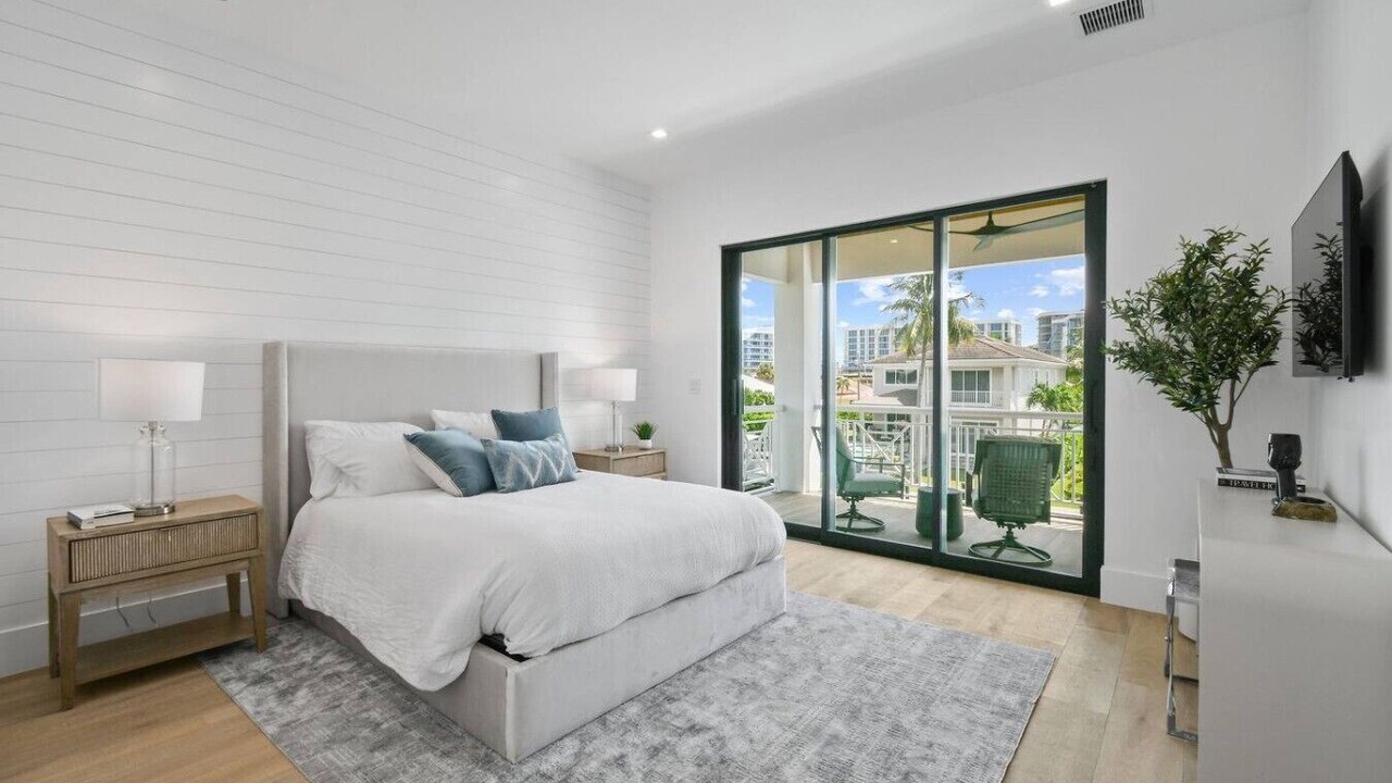 Photo of Bedroom in Florida North Atlantic Coast
