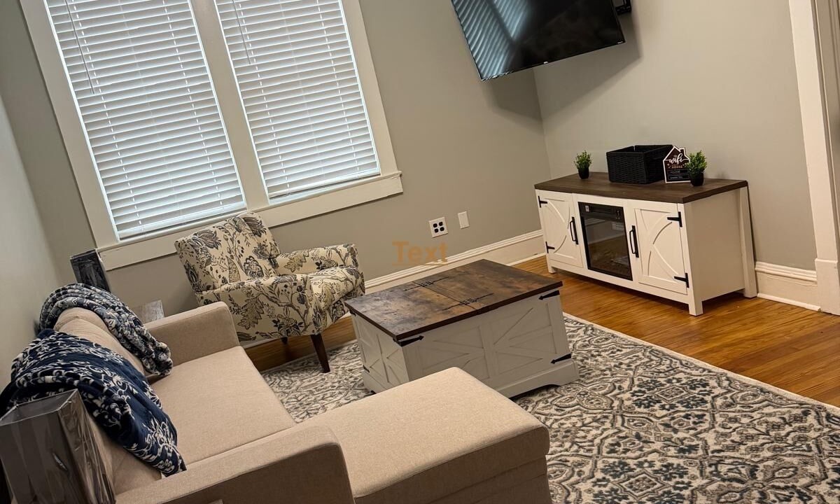 Photo of Livingroom in Tupelo