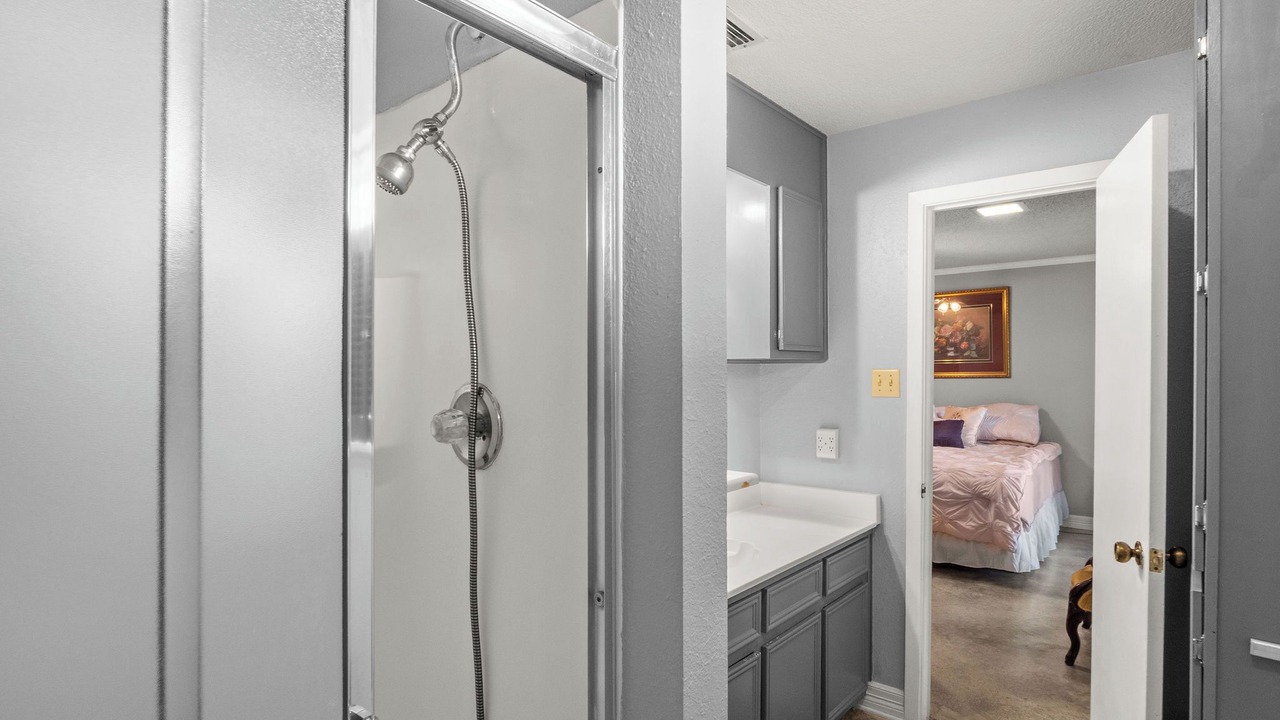 Photo of Bathroom in Hemphill