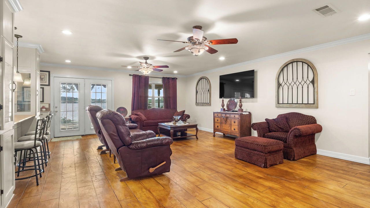 Photo of Livingroom in Hemphill