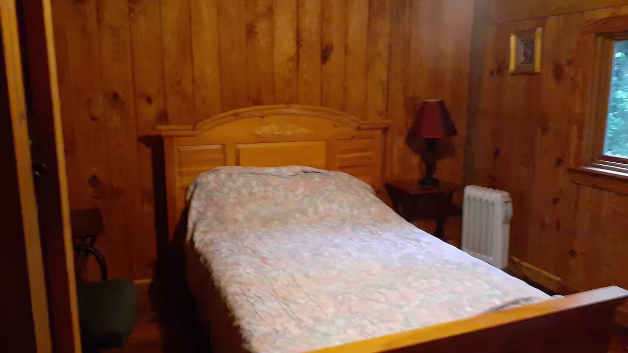 Photo of Bedroom in Wesson