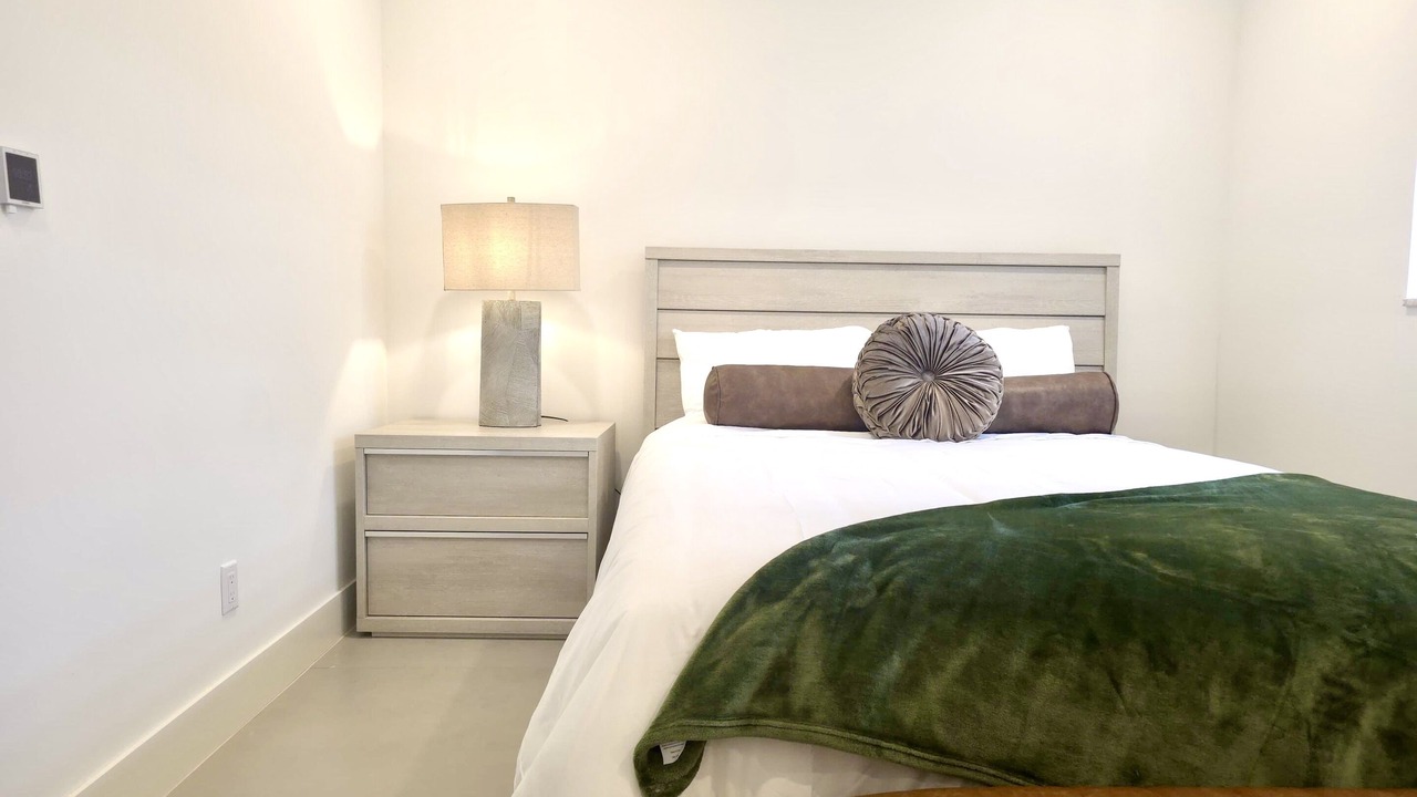 Photo of Bedroom in Coral Springs