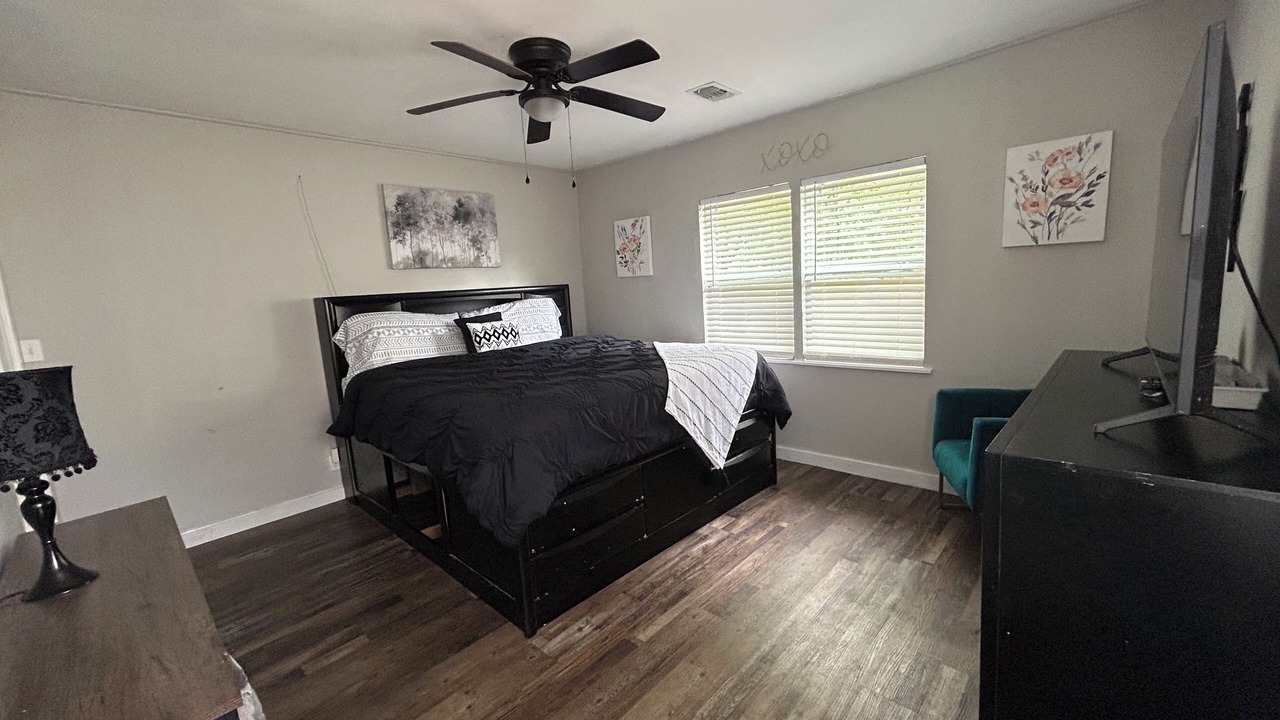 Photo of Bedroom in Wake Village
