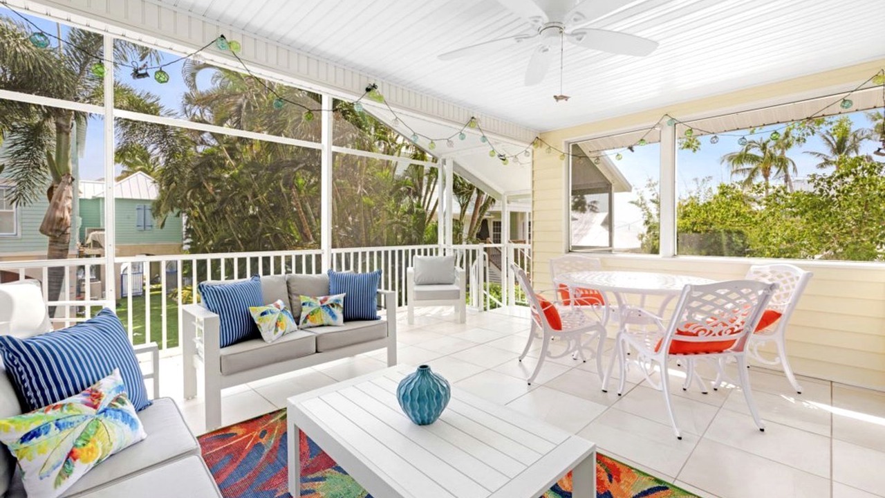 Photo of Livingroom in Captiva