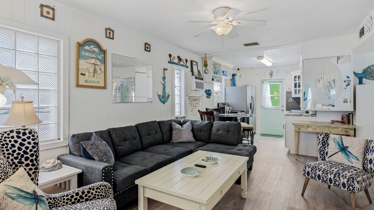 Photo of Livingroom in Belleair Beach