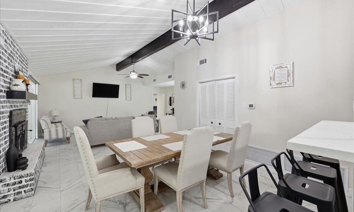 Photo of Livingroom in Taylor Landing