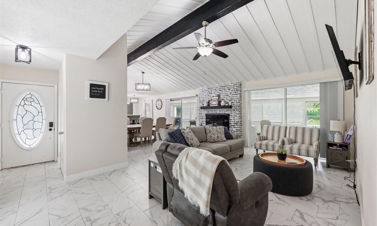 Photo of Livingroom in Taylor Landing