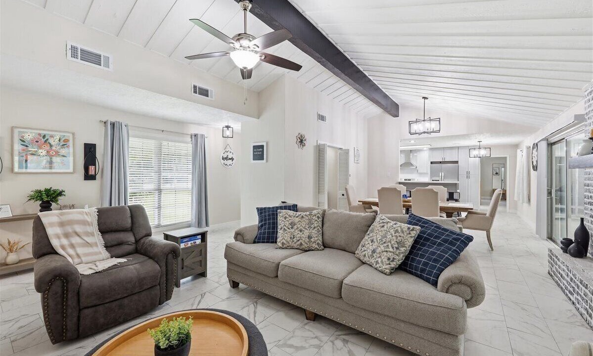 Photo of Livingroom in Taylor Landing