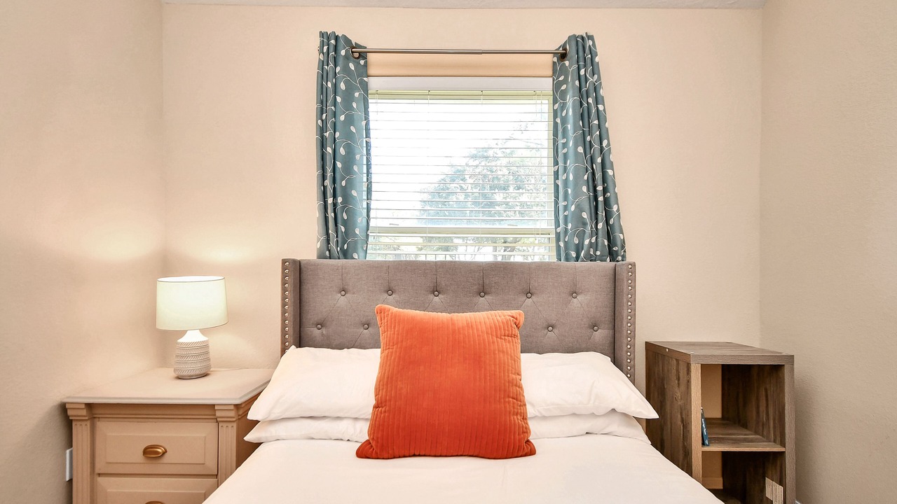 Photo of Bedroom in South Shore Harbour