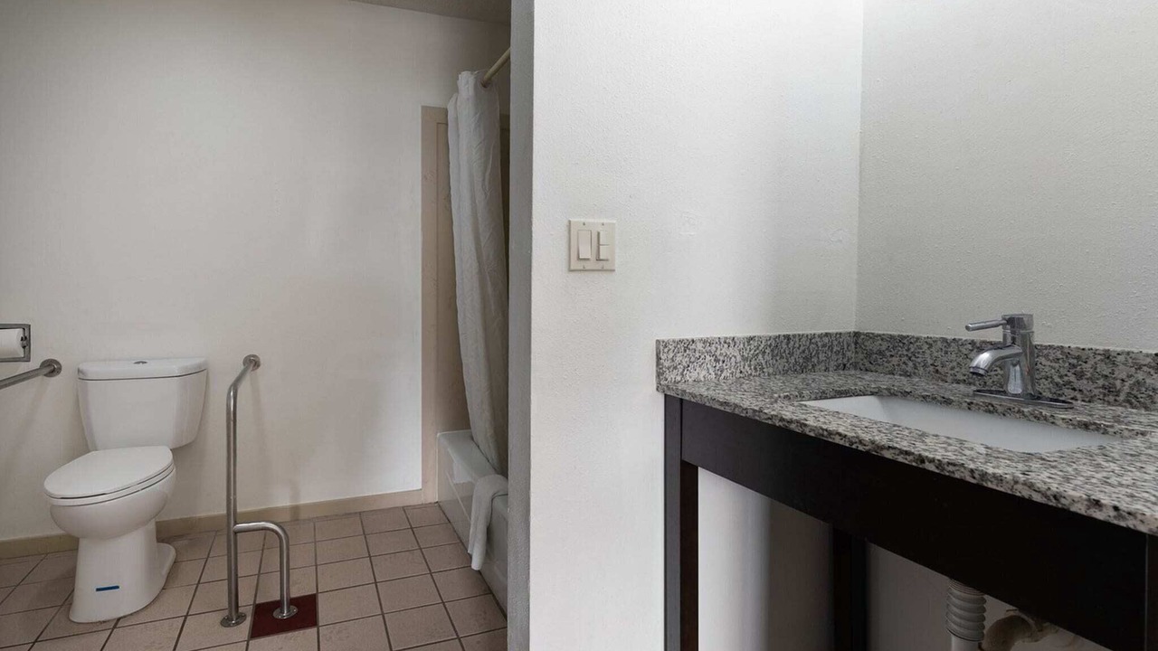 Photo of Bathroom in DeRidder