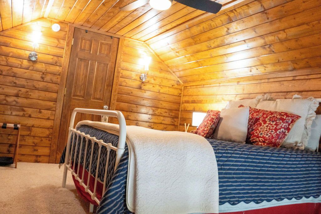 Photo of Bedroom in Karnack