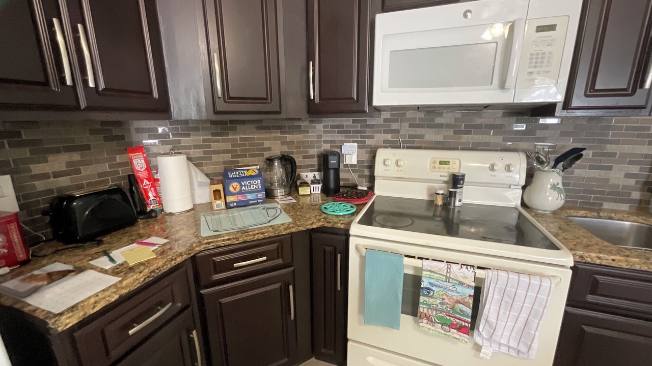 Photo of Kitchen in Pasadena On The Gulf