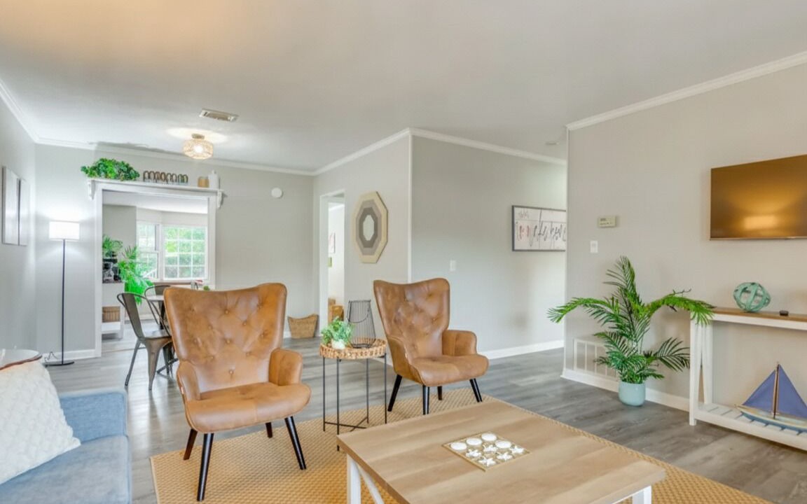 Photo of Livingroom in Northeast Pensacola