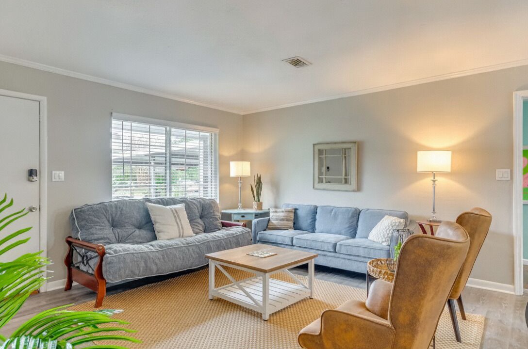 Photo of Livingroom in Northeast Pensacola