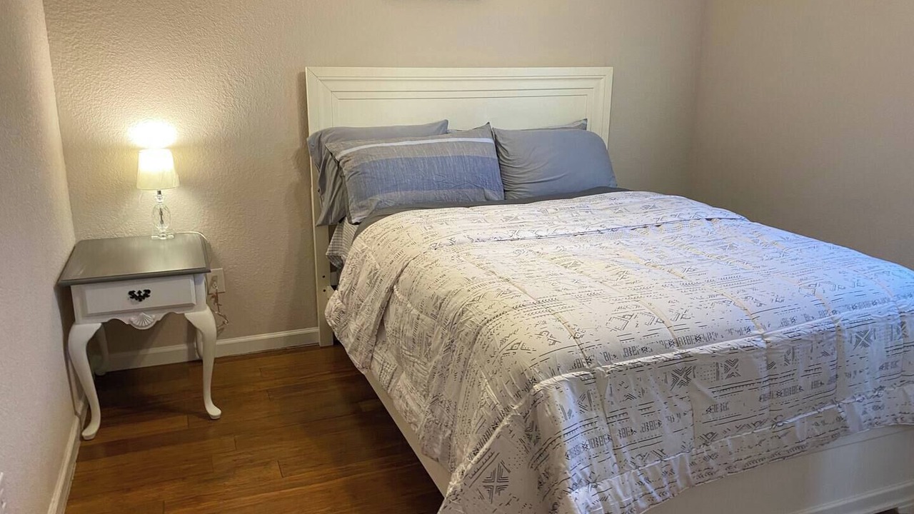 Photo of Bedroom in Thousand Oaks