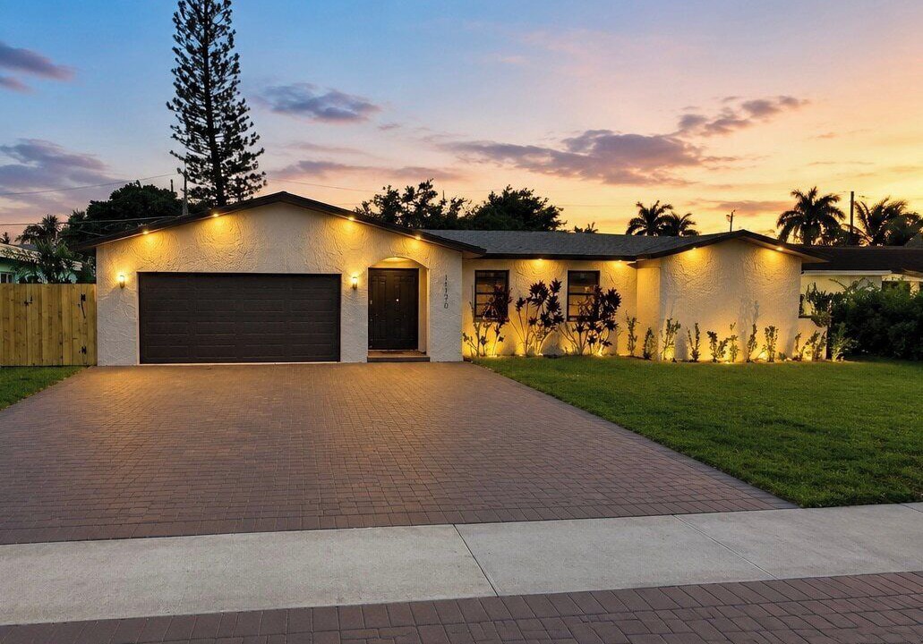 Photo of Outdoor in Sunrise