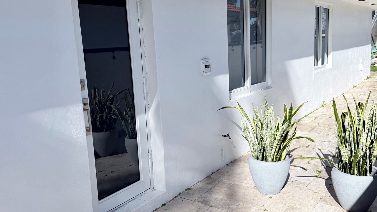 Photo of Outdoor in Tamiami