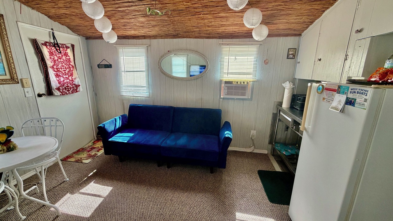 Photo of Livingroom in Weeki Wachee Gardens